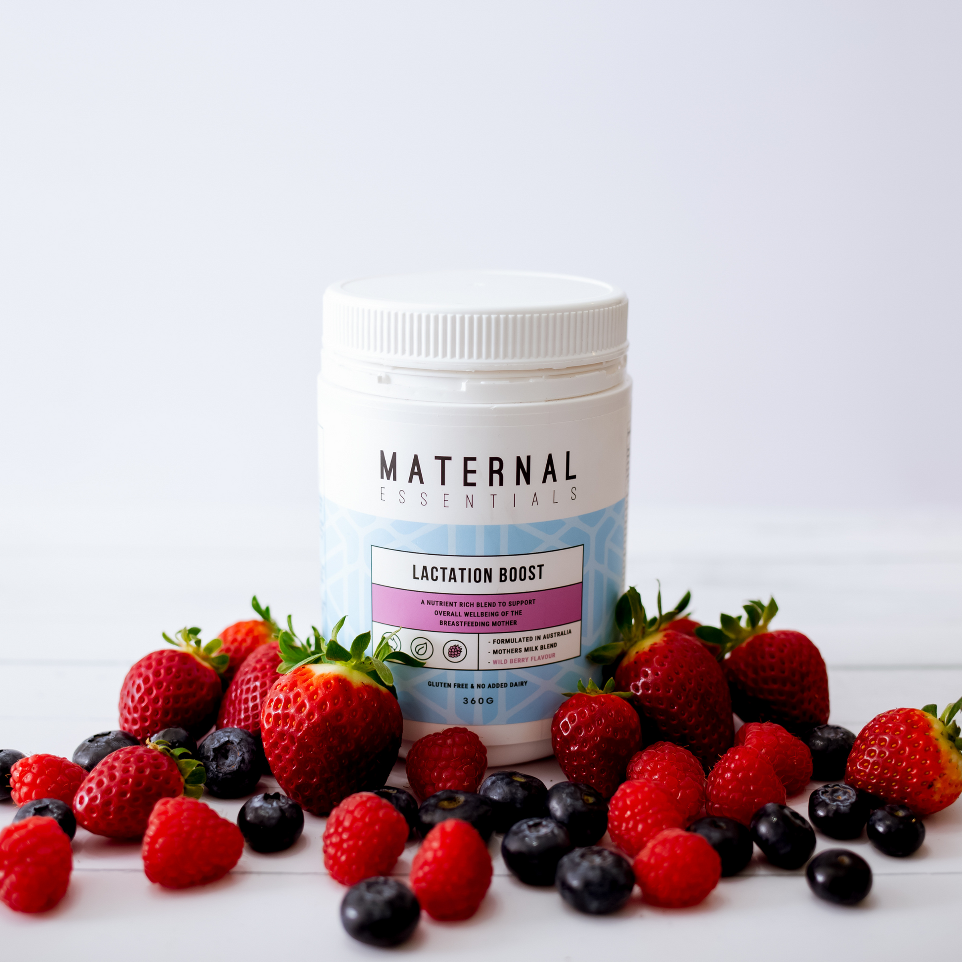 Boost your milk supply, energy & postpartum diet with Lactation Boost, a breastfeeding friendly protein powder. Over 12 vitamins & minerals, collagen, lactation superfoods & galactagogues like brewers yeast, fenugreek, brewers yeast & blessed thistle. A deliciously healthy, high protein shake for breastfeeding mums.